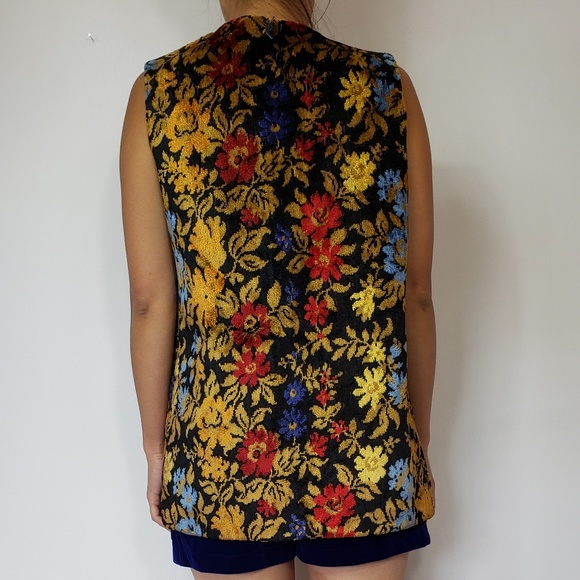 Vest - Picture 3 of 4